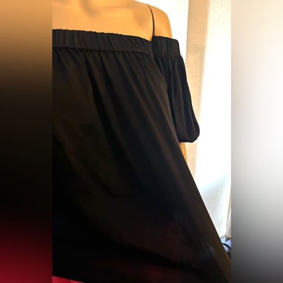 Milly,  black off the shoulder blouse. Sz. S - Picture 4 of 8
